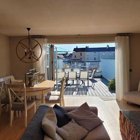 Central Modern Townhouse In Saundersfoot Βίλα Εξωτερικό φωτογραφία